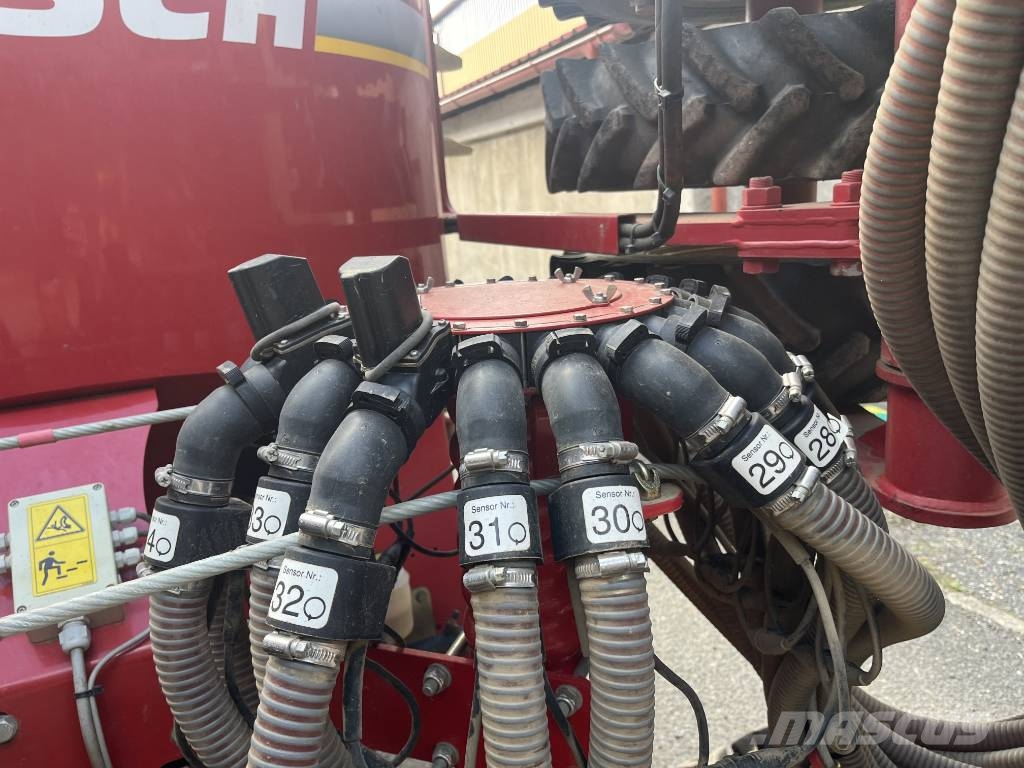 Horsch Pronto 6 DC مثاقيب مدمجة