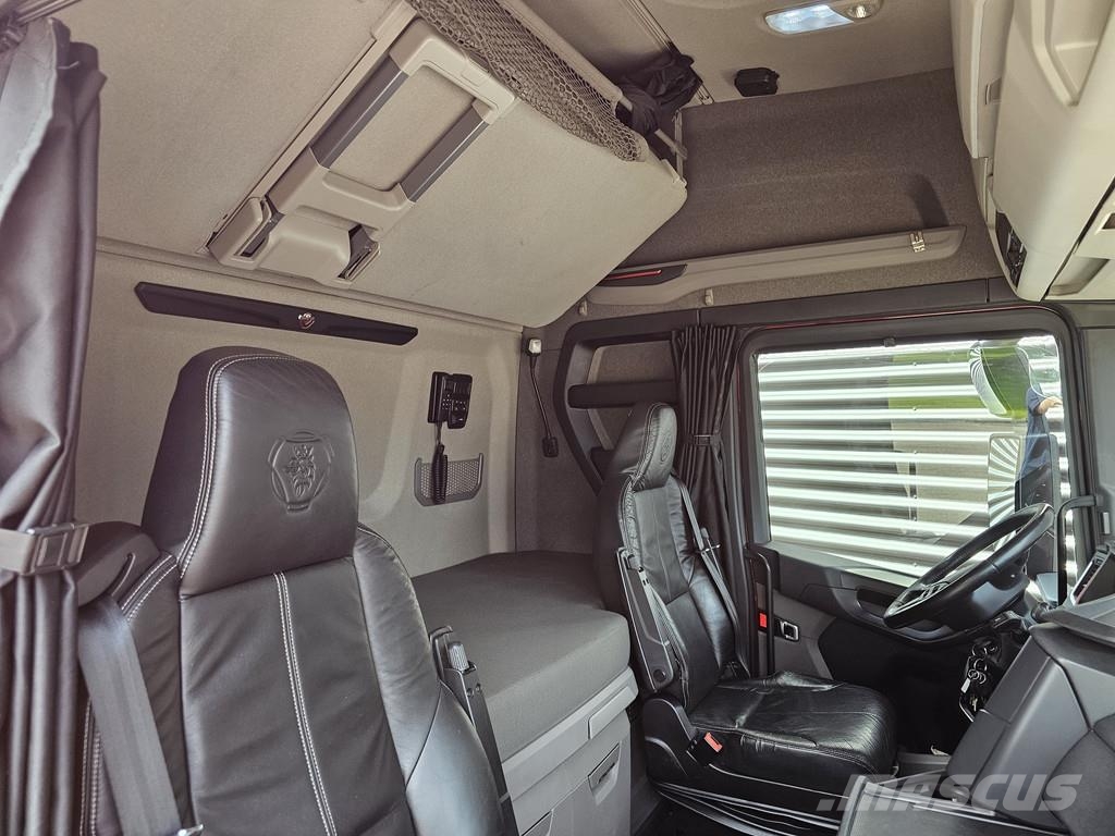 Scania S580 V8 / 6x2/4 / MEGA / LOWDECK / 103 cm شاحنات ذات هيكل صندوقي