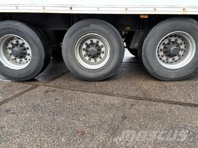 Pacton / JUMBO 3-AXLE CLOSED BOX WITH FULL STEEL CHASSIS Gesloten opleggers