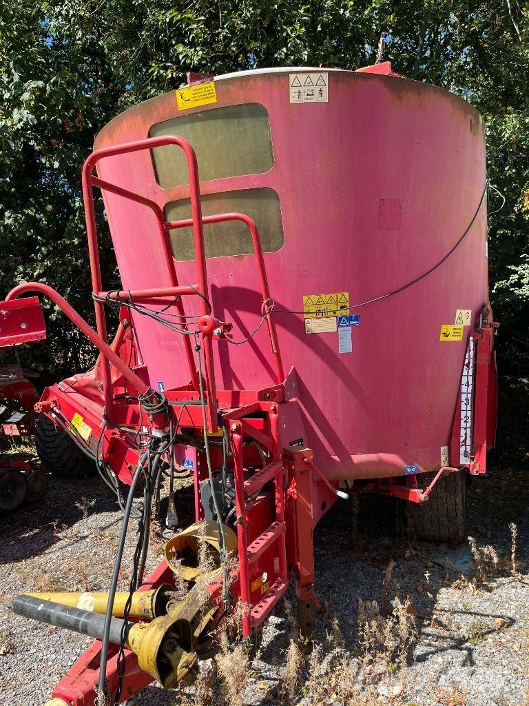 Trioliet Solomix 1 1200 Feeders