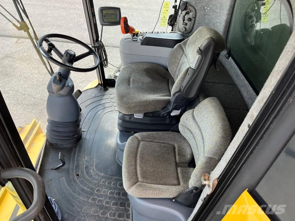 New Holland CX 860 Mähdrescher