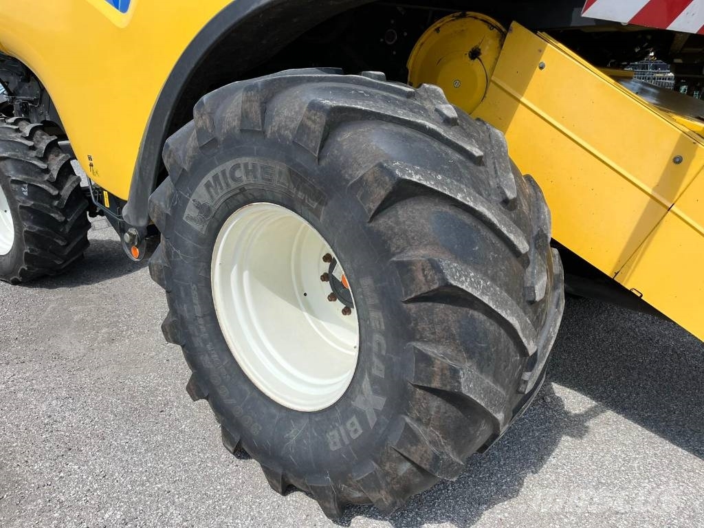 New Holland CX 860 Mähdrescher