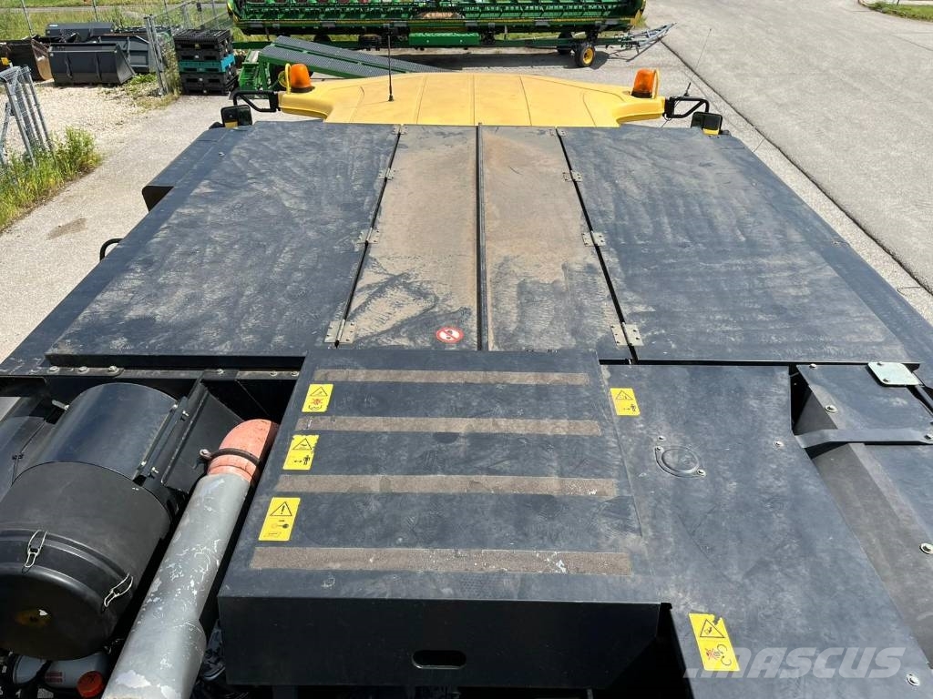 New Holland CX 860 Mähdrescher