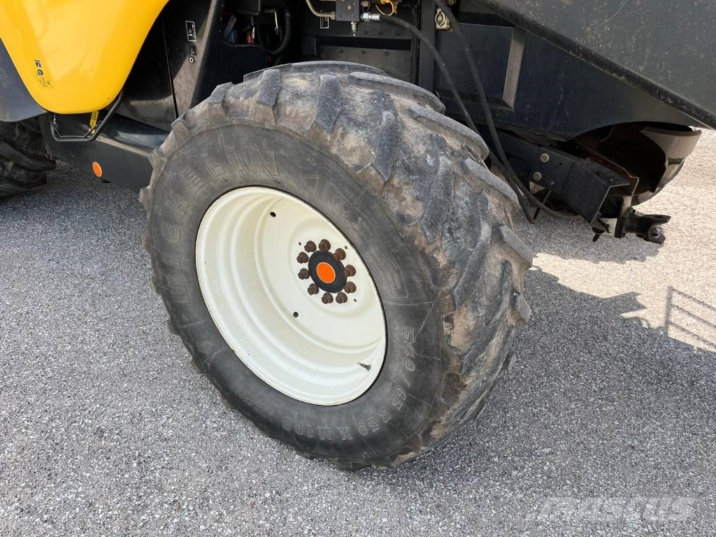 New Holland CX 860 Mähdrescher