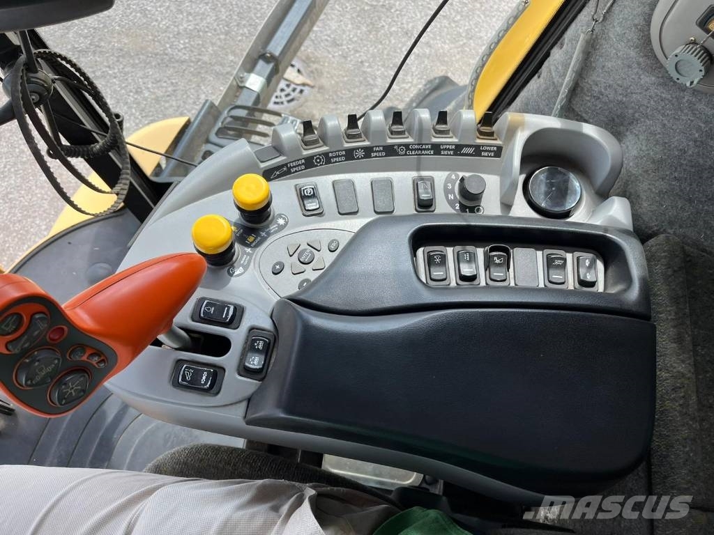 New Holland CX 860 Mähdrescher