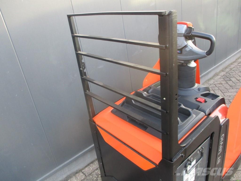 Toyota LPE250 Vezetőállásos alacsony emelőkocsi