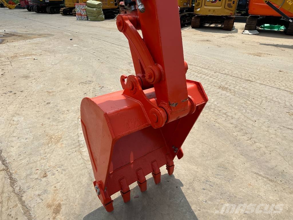 Kubota KX163 소형 굴삭기 7톤 미만