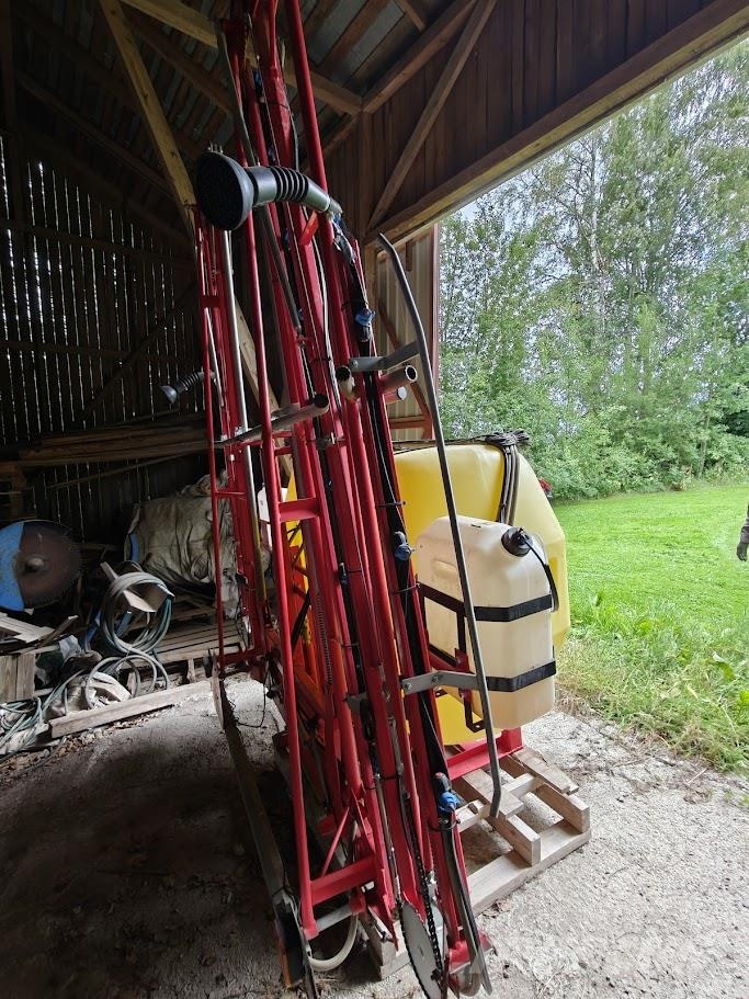 Kasi/Ahjoco 4/1000 Навісні обприскувачі
