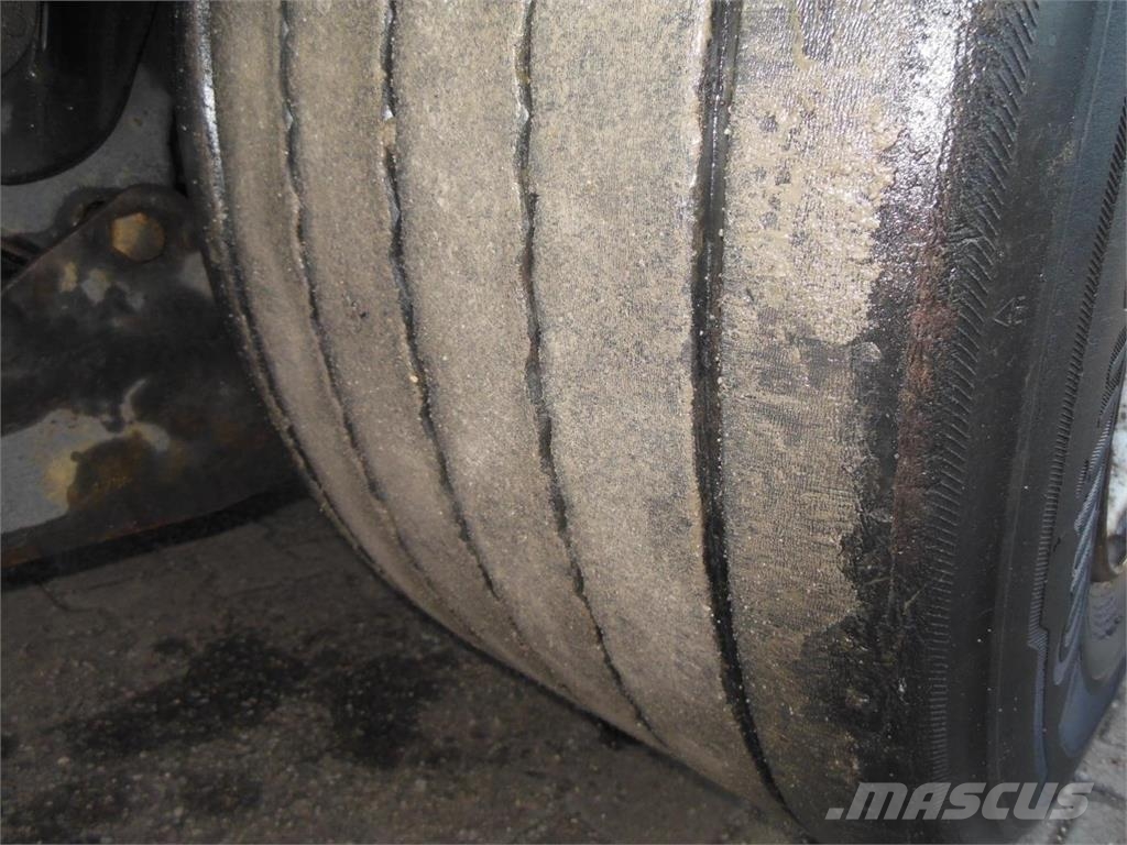 Krone SD MEGA Poluprikolice sa ciradom
