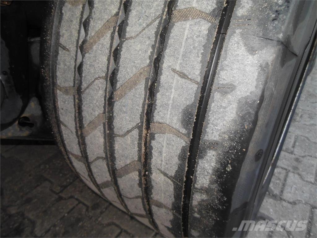 Krone SD MEGA Poluprikolice sa ciradom