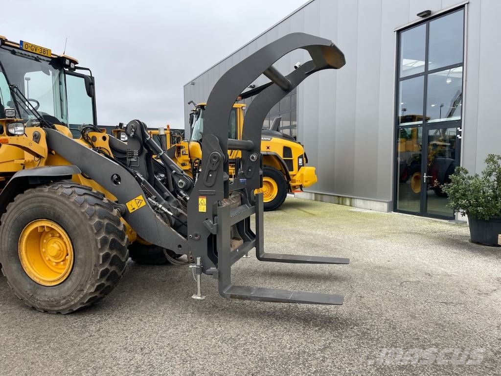 Volvo Houtklem / Wood Clamp Volvo / Lundberg connection Haaratsid (greiferid)