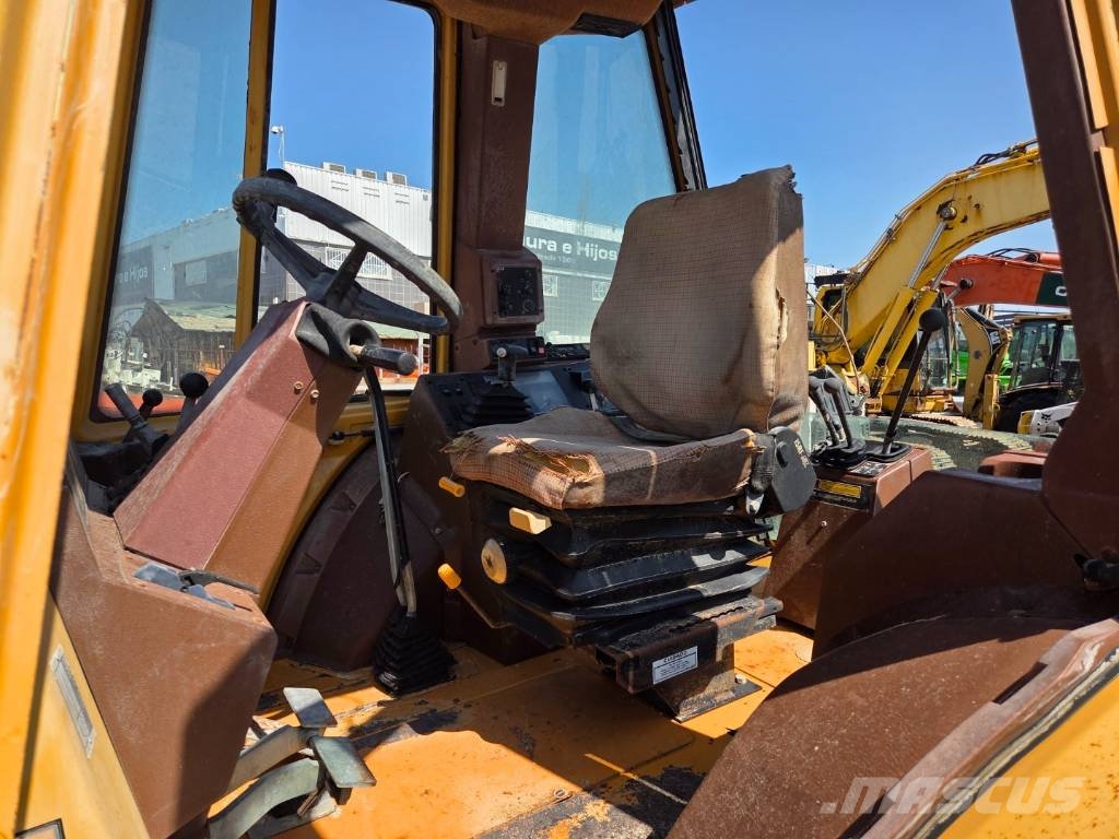 CASE 580 SK Backhoe