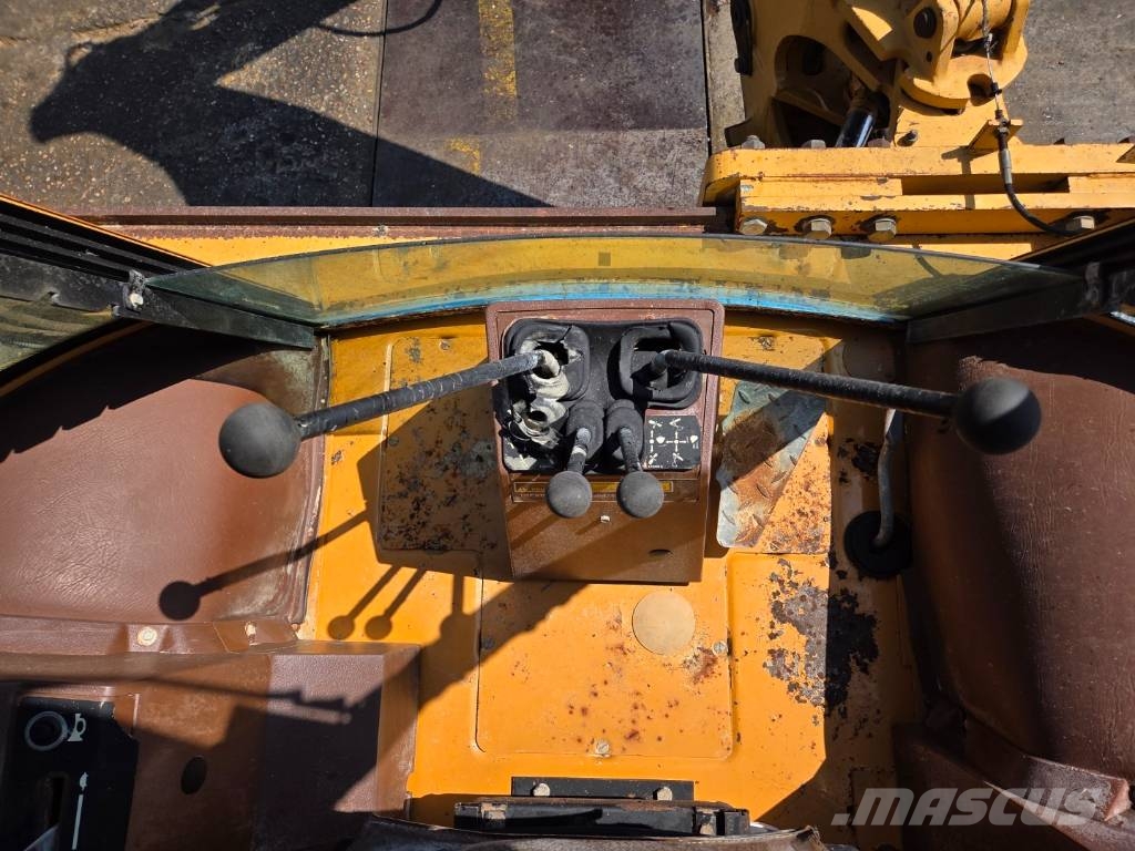 CASE 580 SK Backhoe
