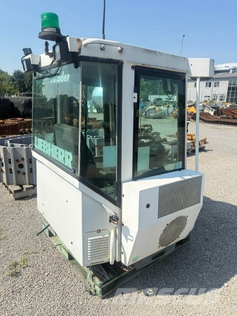 Liebherr L 514 USED CAB كابينة والداخلية