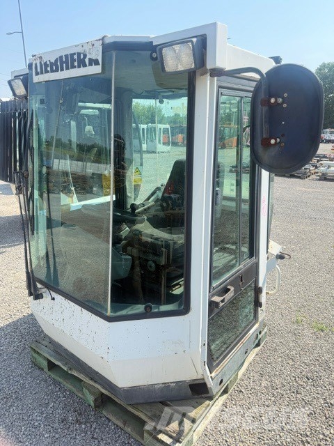 Liebherr L 514 USED CAB كابينة والداخلية