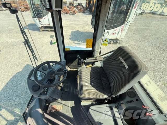 Liebherr L 514 USED CAB كابينة والداخلية