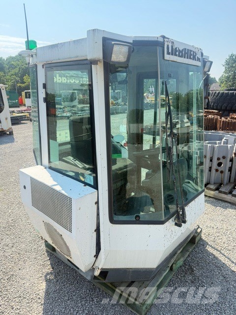 Liebherr L 514 USED CAB كابينة والداخلية