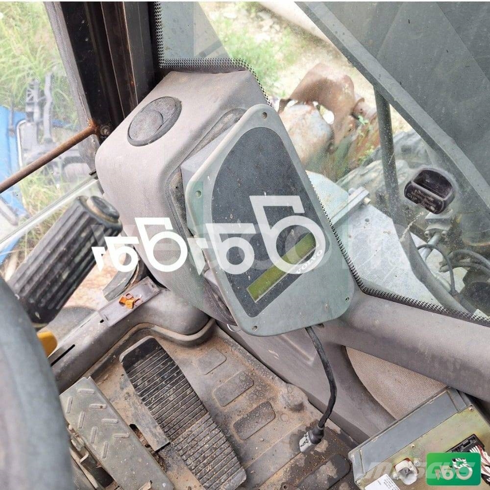 Volvo EW 140 2002r Parts Колесни екскаватори