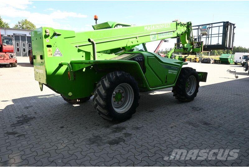 Merlo P 40.17 PLUS Merlo P40.17 PLUS Телескопические фронтальные погрузчики