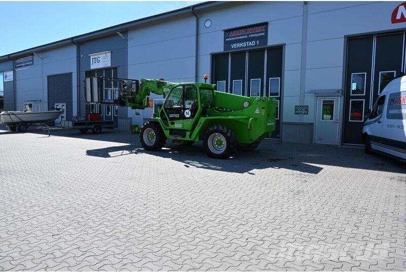 Merlo P 40.17 PLUS Merlo P40.17 PLUS Телескопические фронтальные погрузчики