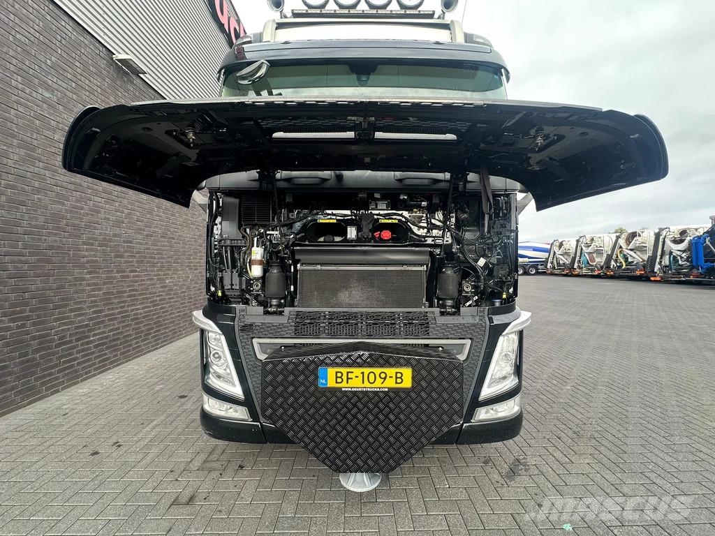Volvo FH 540 6X4 + FASSI F710RA.2.28 KRAAN/KRAN/CRANE/GR Автокранове