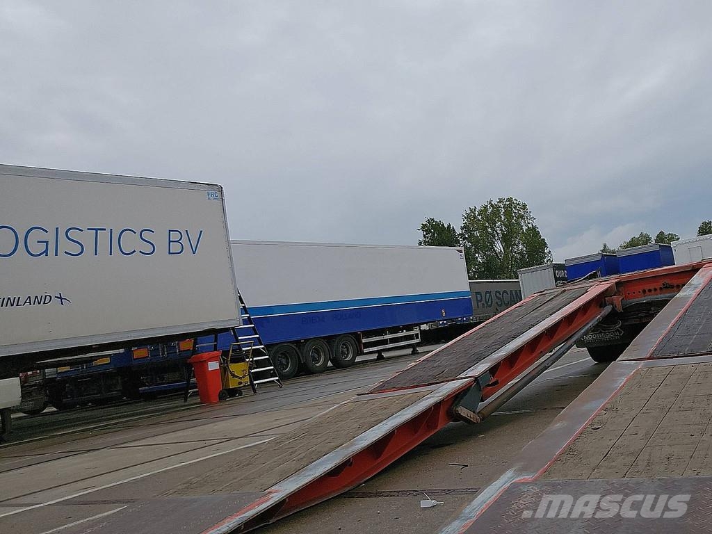 Nooteboom MCOS-58-04 3X STEER HYDR. RAMP Diepladers