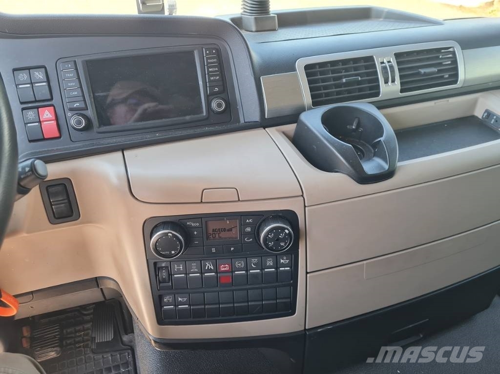 MAN TGS 18.360 / 6.1m Ciężarówki firanki