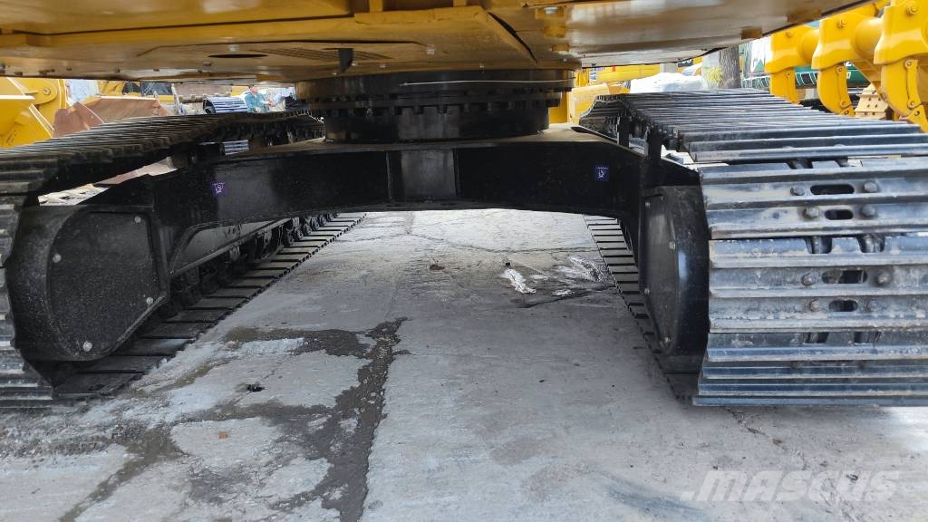 CAT 330D2L 3000 units excavators in stock 履带挖掘机