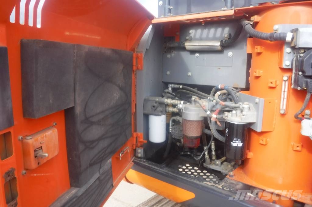 Hitachi ZX 130 LC N-6 Roomikekskavaatorid