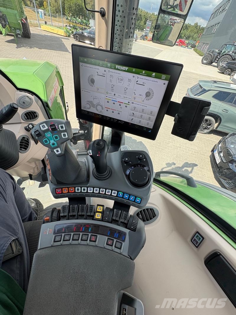 Fendt 728 Vario Profi Plus Gen 7 Traktory