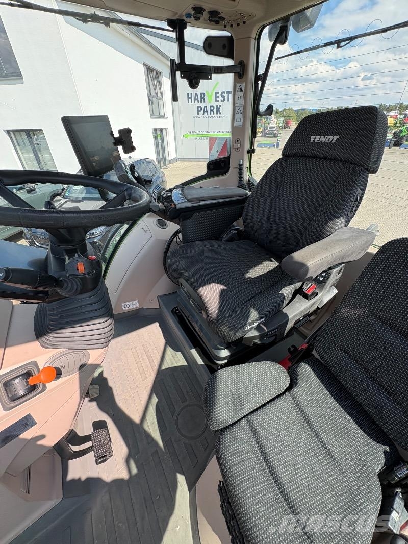 Fendt 728 Vario Profi Plus Gen 7 Traktory