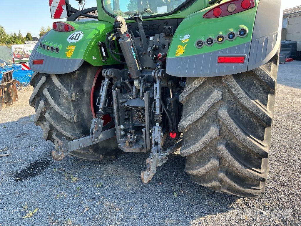 Fendt 724 POWER+ S4 Traktory
