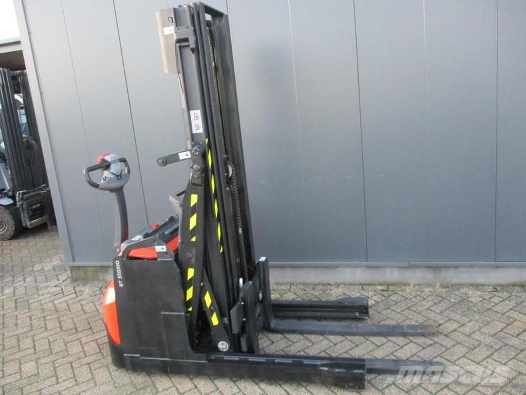 Toyota SWE120XR Lavansiirtotrukit