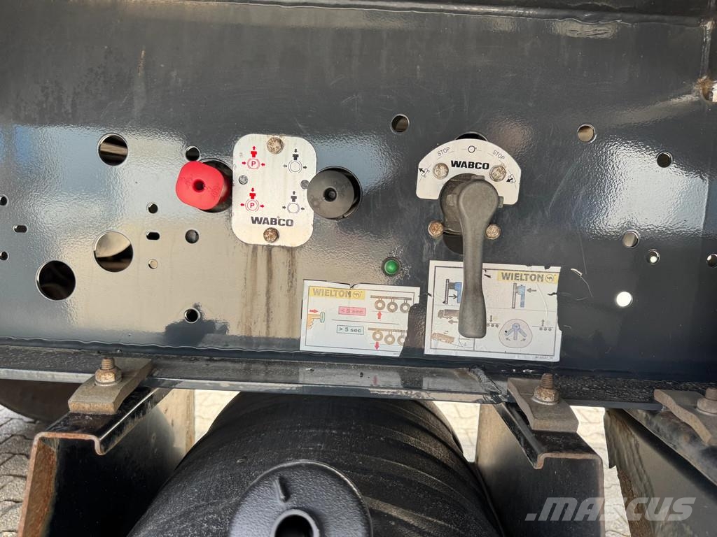 Wielton NS-3 Schuifzeil -Dak / SAF-Disc / Lift-as Semirremolques con caja de lona