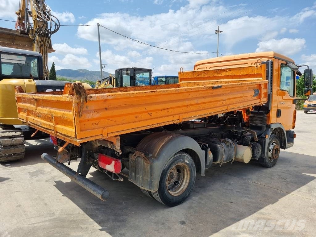 MAN 8.180 Самосвал