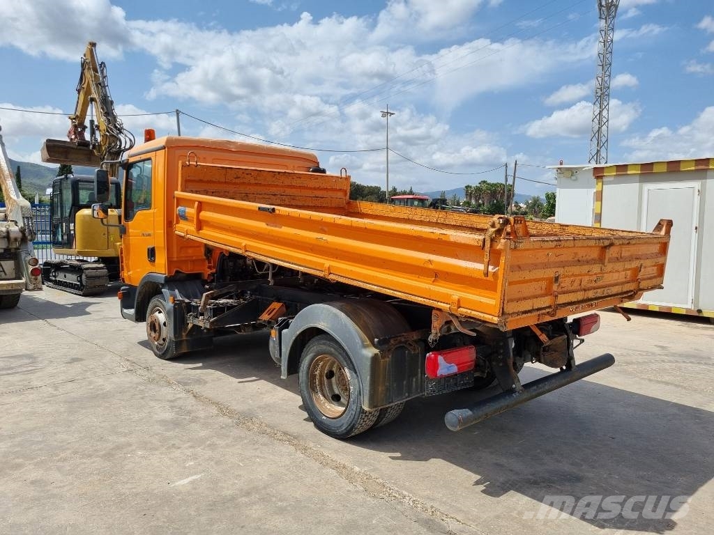 MAN 8.180 Самосвал