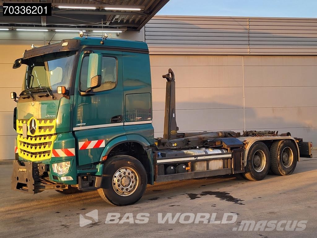 Mercedes-Benz Arocs 2651 6X6 HAD 6x6 Meiller Hooklift Euro 6 Vrachtwagen met containersysteem