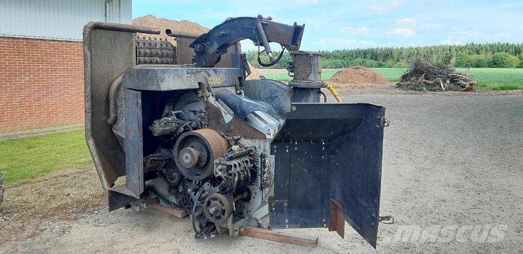 Kesla 645 chipper unit Trituradoras de madera