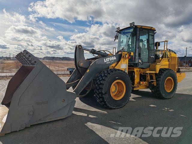 Bell / John deere L 1706 E Cargadoras sobre ruedas