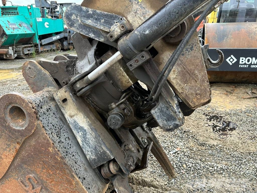 Komatsu PC 210 LC-8+Rototilt Bageri guseničari