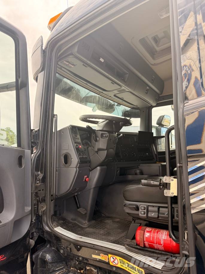 Scania G450LB8X4*4HNB Camiones polibrazo