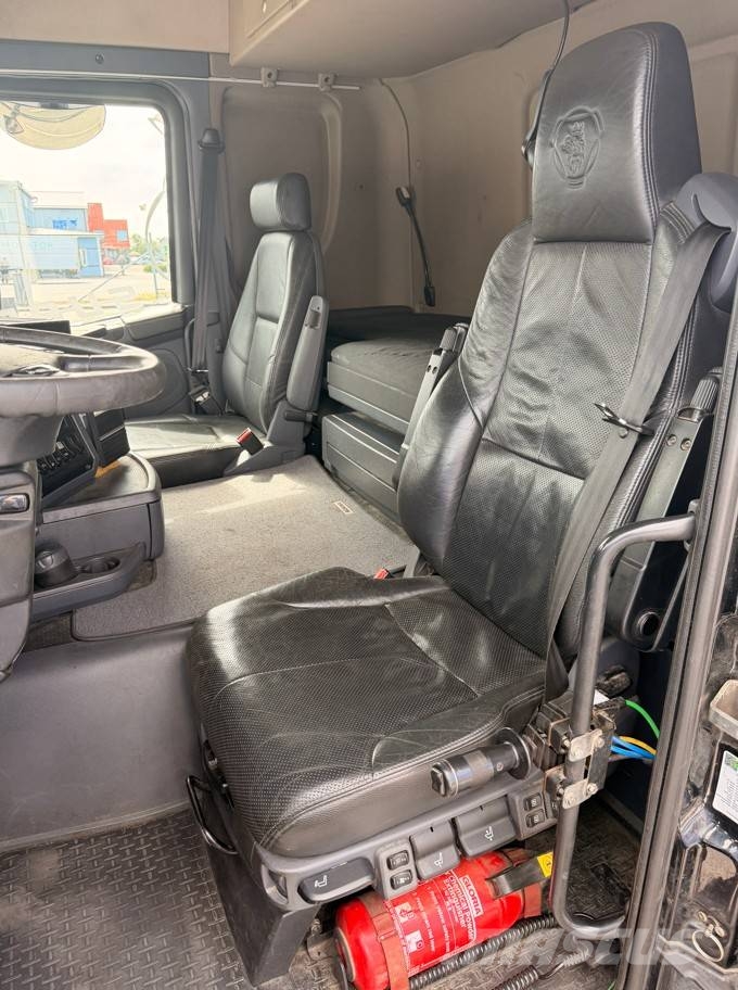 Scania G450LB8X4*4HNB Camiones polibrazo