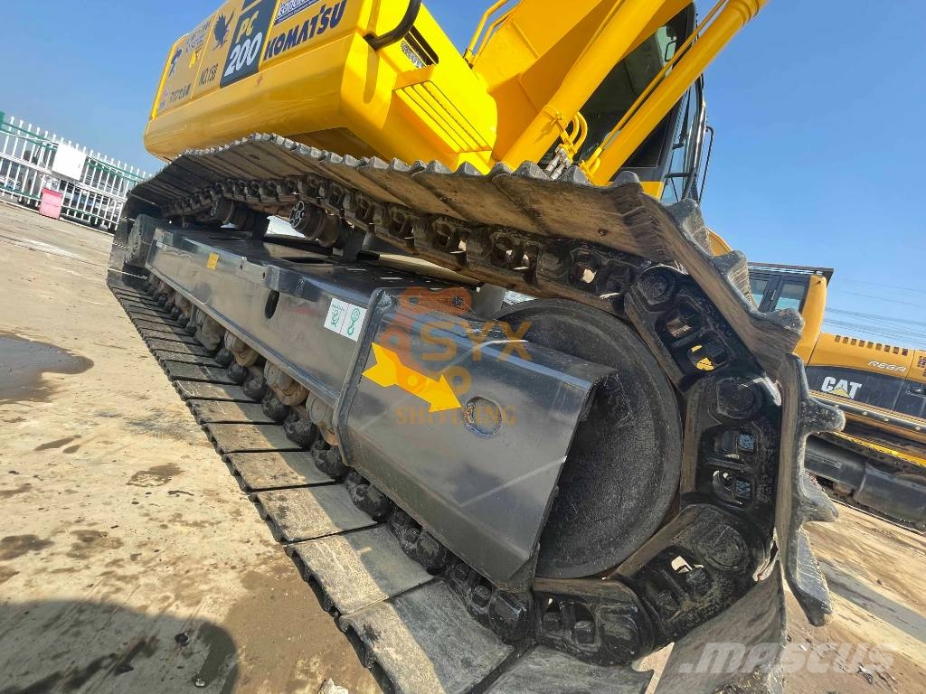 Komatsu PC 200 8N Kāpurķēžu ekskavatori