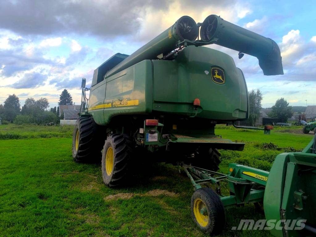 John Deere 9880 i STS Combine harvesters