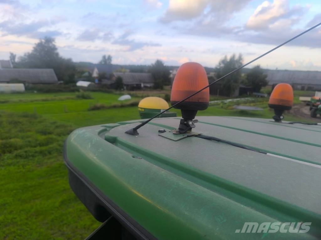 John Deere 9880 i STS Combine harvesters
