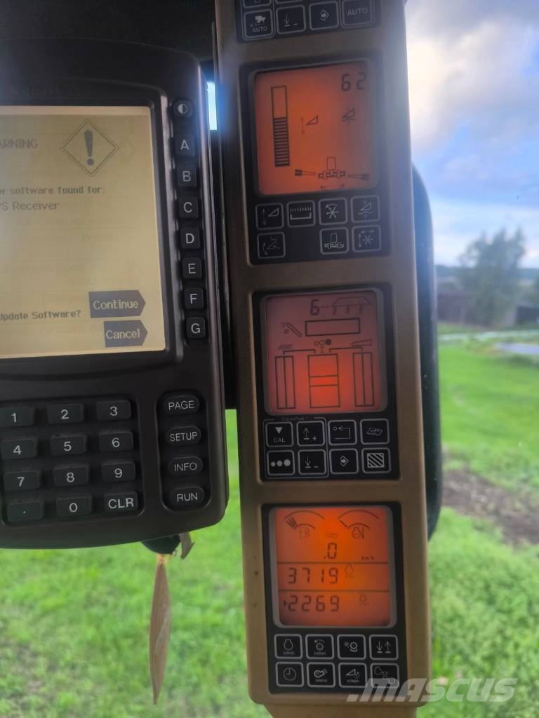 John Deere 9880 i STS Combine harvesters
