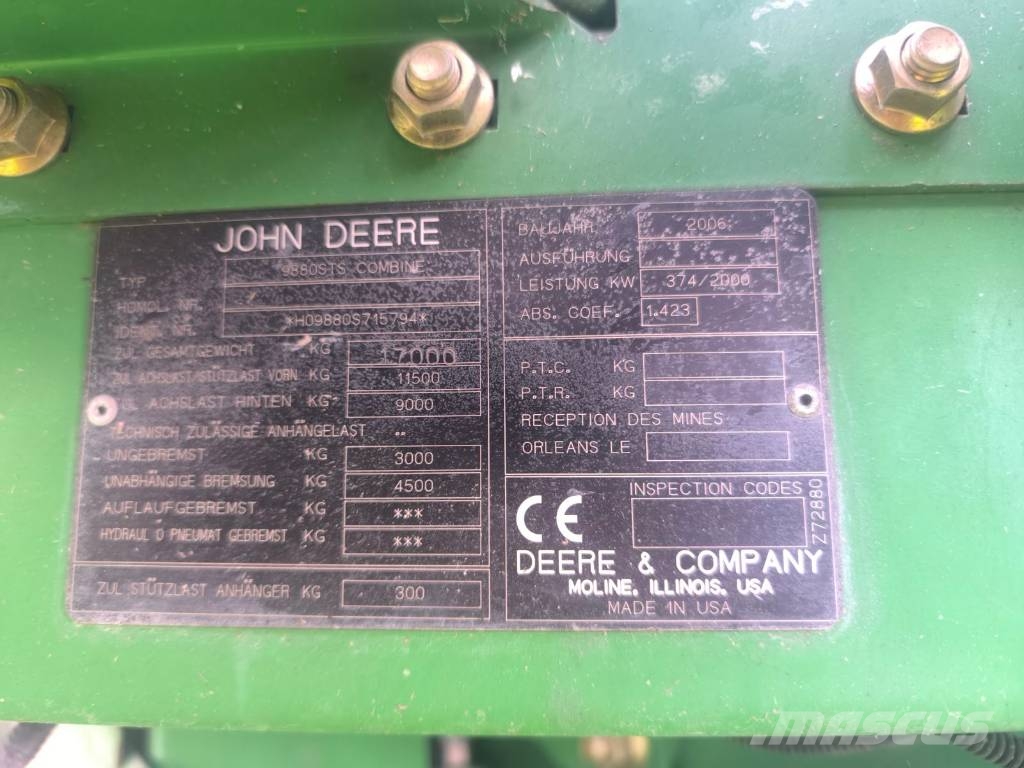 John Deere 9880 i STS Combine harvesters