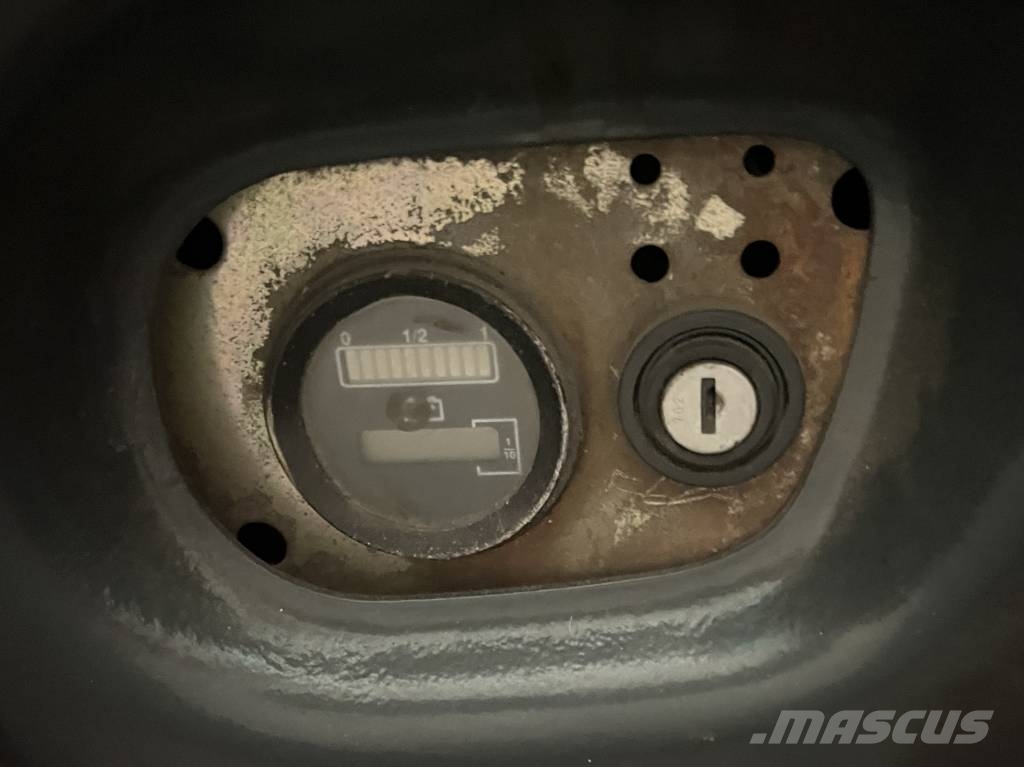 Linde T 20 V-0840 OB 보행식 리치 지게차