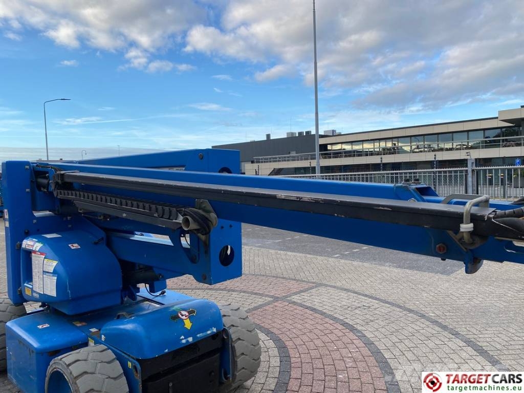 Niftylift HR15NDE HyBrid Articulated Boom Work Lift 1550cm Nacelle Automotrice
