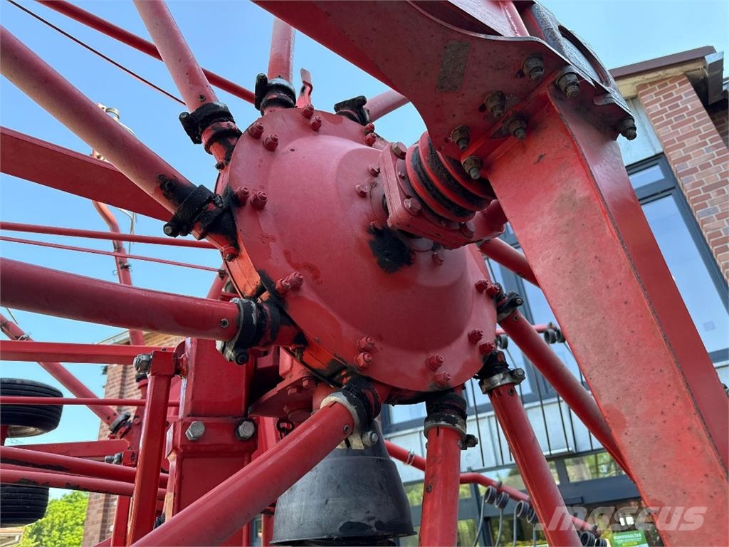 Kuhn GA 7501 Прибиральні комбайни